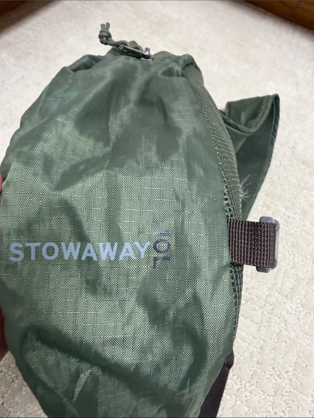 Eddie Bauer Olive Green Single-strap Sling Pack stowaway 10L - Picture 4 of 4